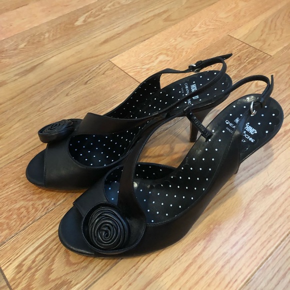Moschino Shoes - Moschino sz40 black leather flower sling back